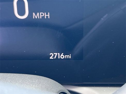 Used 2024 Buick Encore GX Avenir w/ Avenir Convenience Package image 12