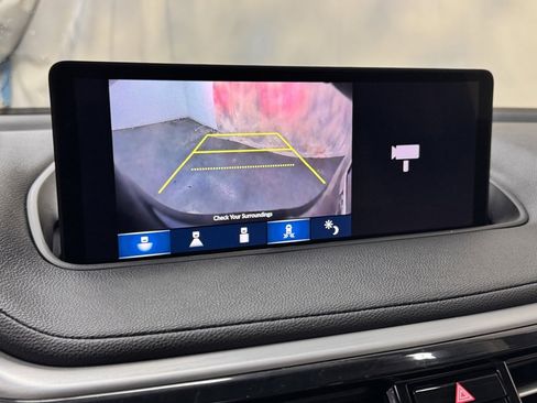 Used 2023 Acura MDX SH-AWD image 38