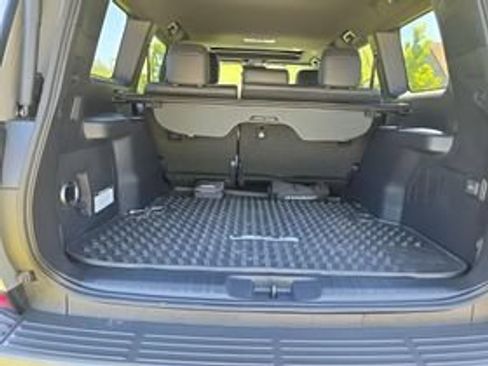 Used 2025 Lexus GX 550 AWD/4WD image 7
