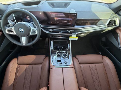 New 2026 BMW 330i xDrive Sedan w/ Premium Package AWD/4WD image 14