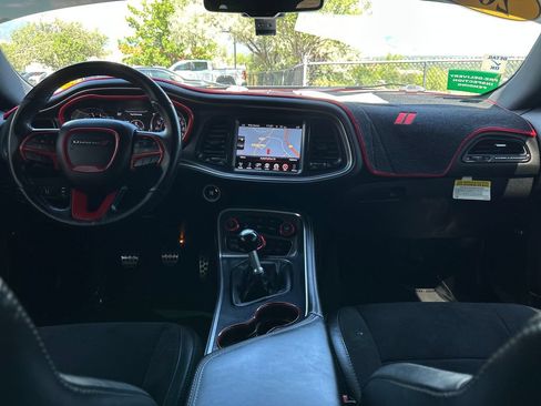 Used 2016 Dodge Challenger R/T Scat Pack w/ Leather Interior Group RWD image 6