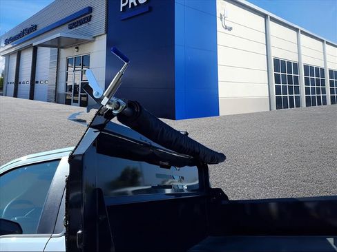 New 2025 Ford F550 4x4 Regular Cab Super Duty image 21