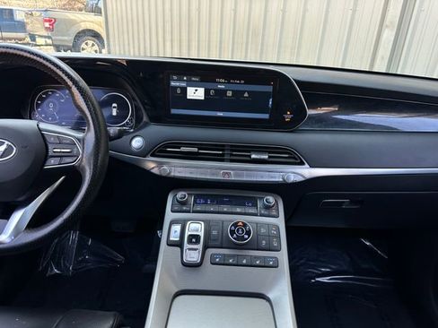 Used 2021 Hyundai Palisade Limited image 16