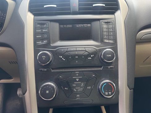 Used 2013 Ford Fusion SE FWD image 22