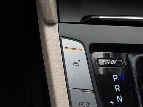 Used 2018 Hyundai Elantra Value Edition image 21