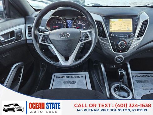 Used 2017 Hyundai Veloster Value Edition image 15