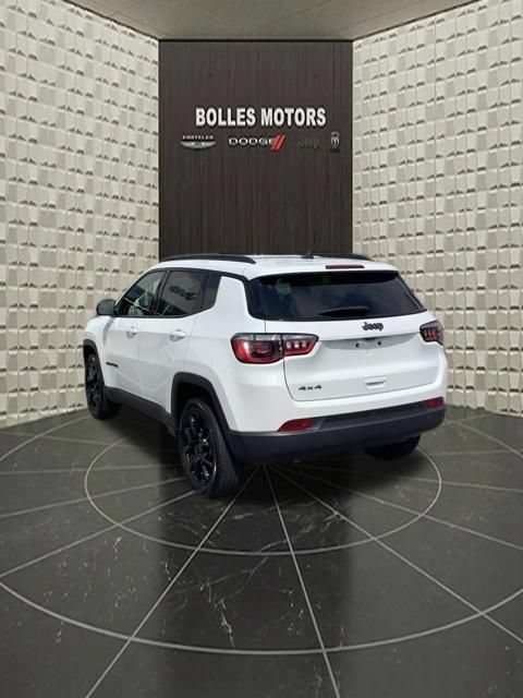 Certified 2025 Jeep Compass Latitude w/ Convenience Group AWD/4WD image 7