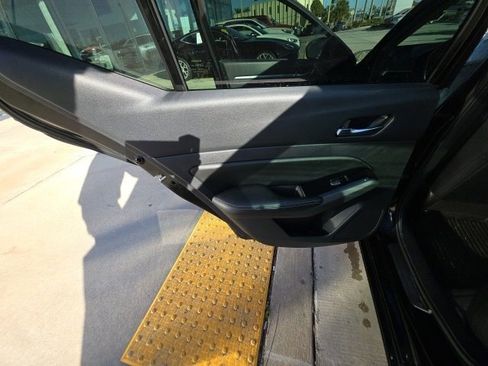 Used 2023 Nissan Altima 2.5 SL image 24