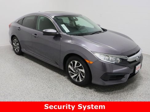 Used 2018 Honda Civic EX image 4