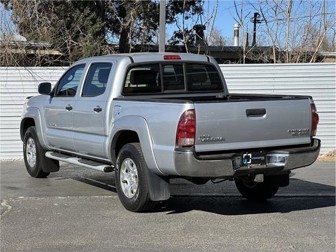 Used 2006 Toyota Tacoma PreRunner image 3