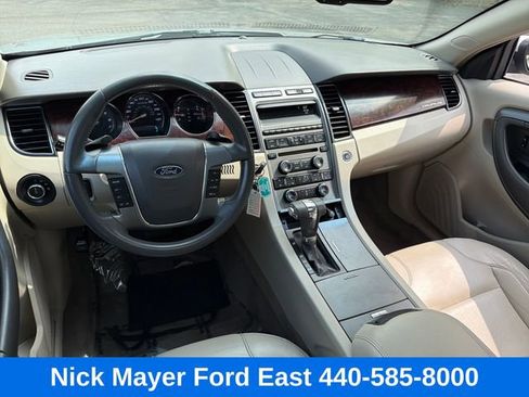 Used 2010 Ford Taurus SEL FWD image 25