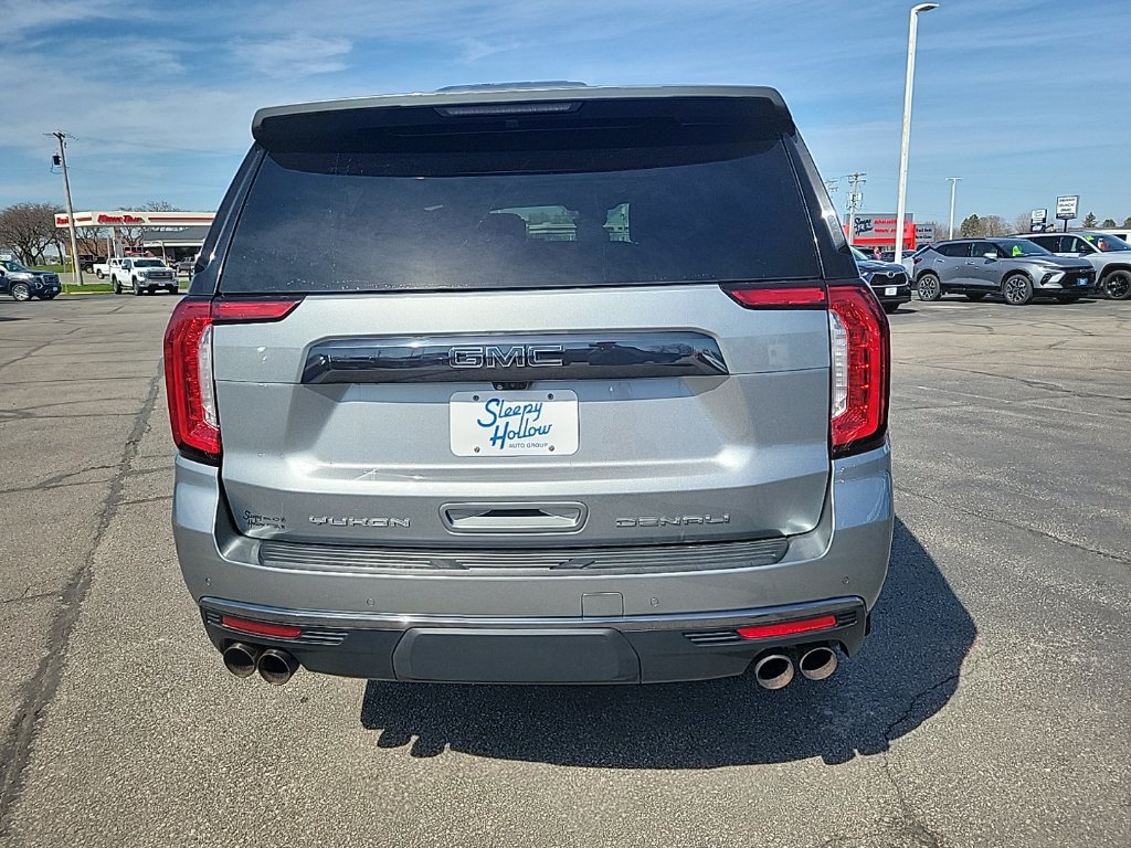 Used 2023 GMC Yukon XL Denali Ultimate AWD/4WD image 6