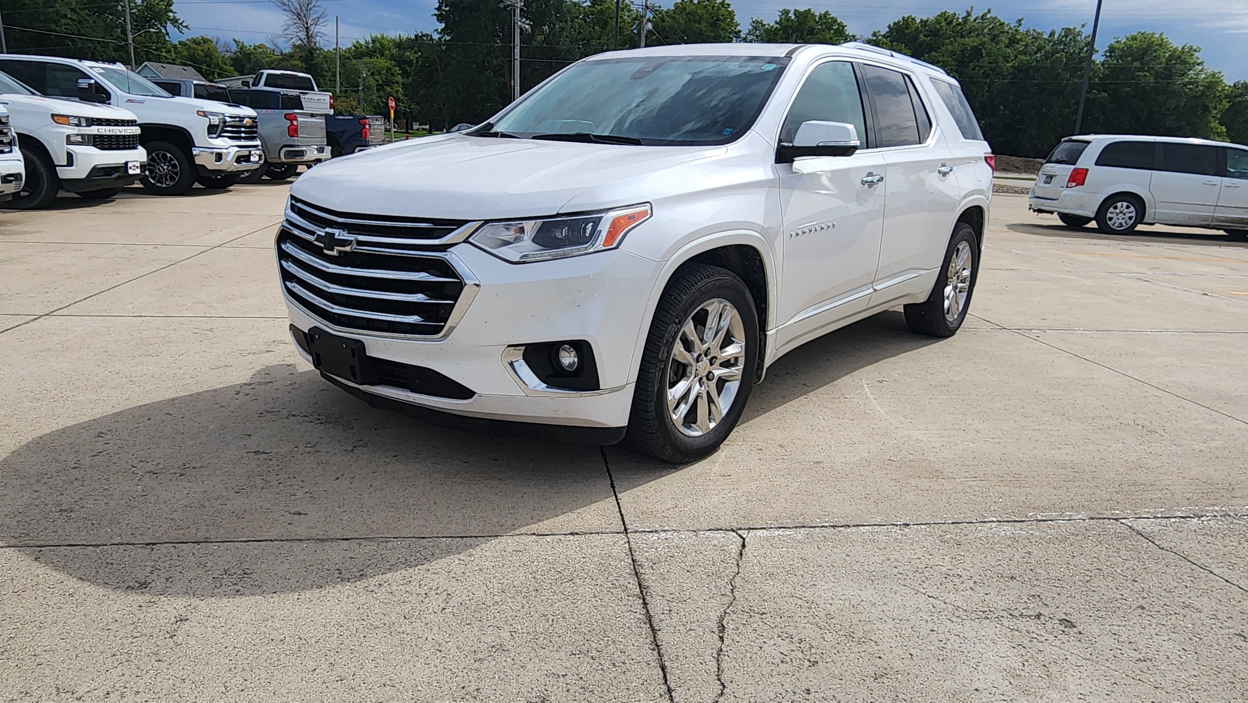 Used 2018 Chevrolet Traverse High Country AWD/4WD image 2