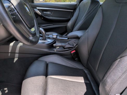 Used 2018 BMW 330i xDrive Sedan w/ Premium Package AWD/4WD image 26
