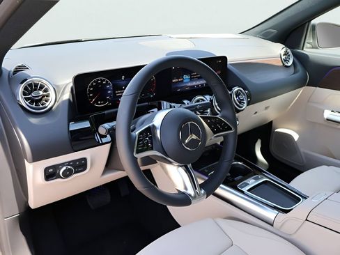 New 2026 Mercedes-Benz GLA 250 4MATIC image 17