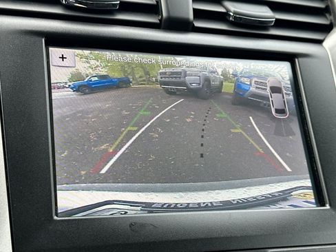 Used 2019 Ford Fusion SE FWD image 19