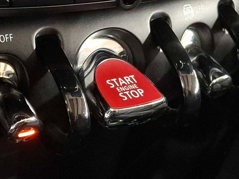 Certified 2023 MINI Cooper S image 22