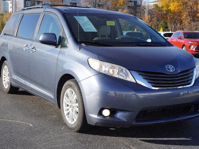 Used 2014 Toyota Sienna XLE