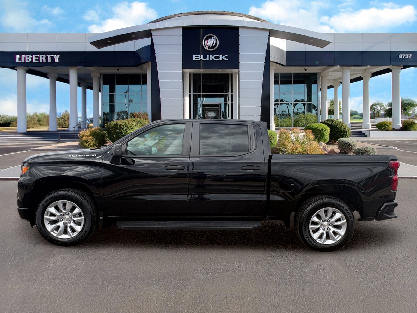 Used 2023 Chevrolet Silverado 1500 Custom RWD image 6