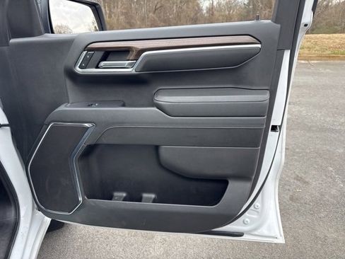 Used 2023 Chevrolet Silverado 1500 RST image 9