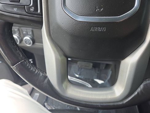 Used 2021 GMC Yukon Denali w/ Advanced Technology Package AWD/4WD image 18