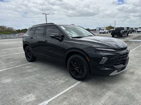 Used 2024 Chevrolet Blazer LT w/ Midnight/Sport Edition FWD image 21