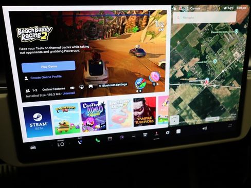 Used 2022 Tesla Model S Plaid image 34