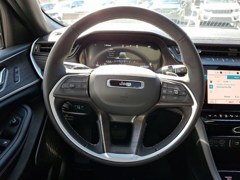 New 2026 Jeep Grand Cherokee Limited image 15