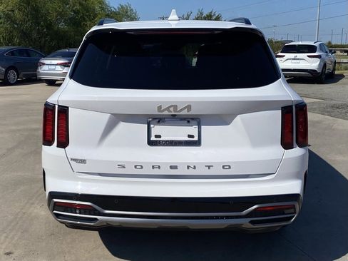 Used 2022 Kia Sorento S w/ Panoramic Sunroof Package image 4