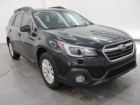 Used 2019 Subaru Outback 2.5i Premium image 2