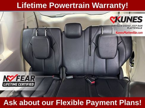 Used 2022 Chrysler Pacifica Touring-L FWD image 38