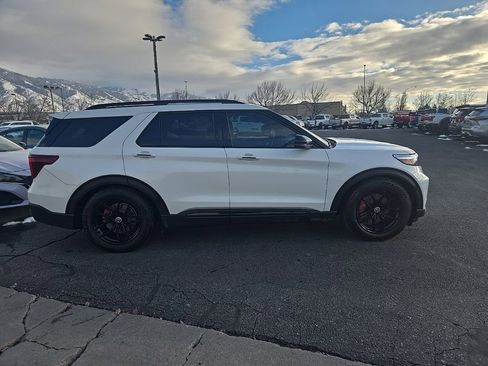 Used 2023 Ford Explorer ST w/ Equipment Group 401A image 4