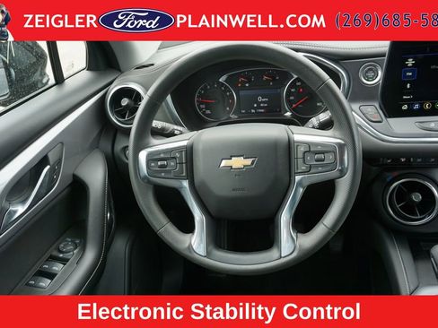 Used 2024 Chevrolet Blazer LT w/ Convenience Package FWD image 14