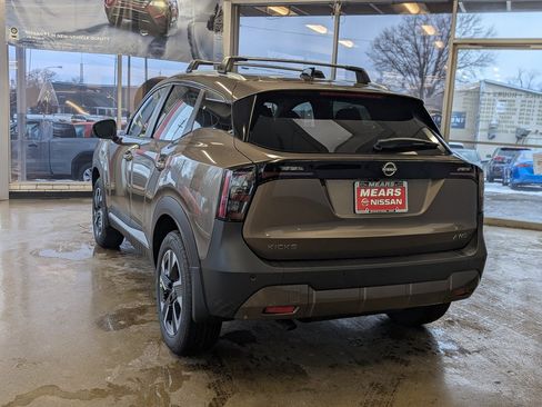 New 2026 Nissan Kicks SV image 3