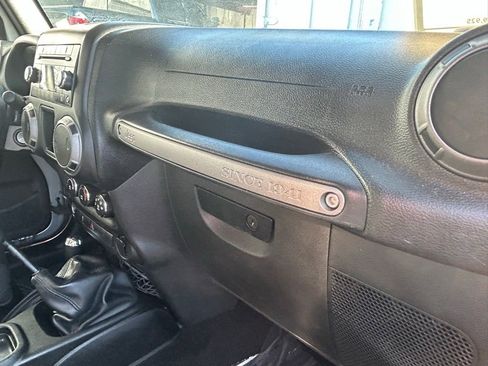 Certified 2017 Jeep Wrangler Unlimited Sport w/ Connectivity Group image 26