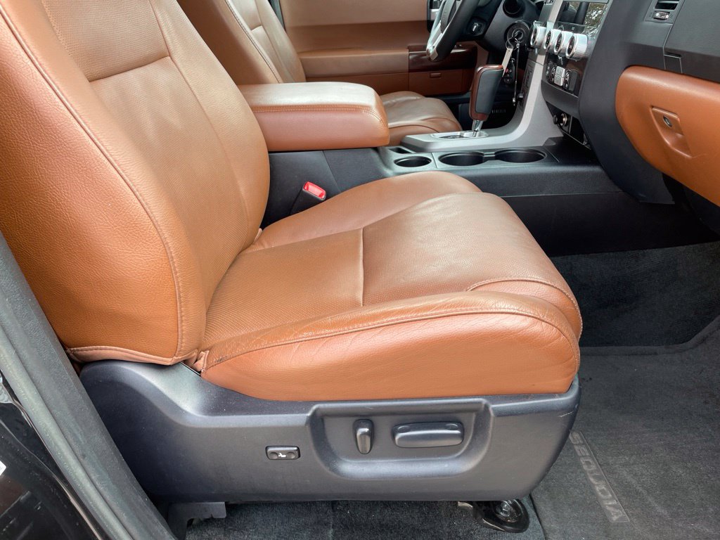 Used 2017 Toyota Sequoia Platinum RWD image 28