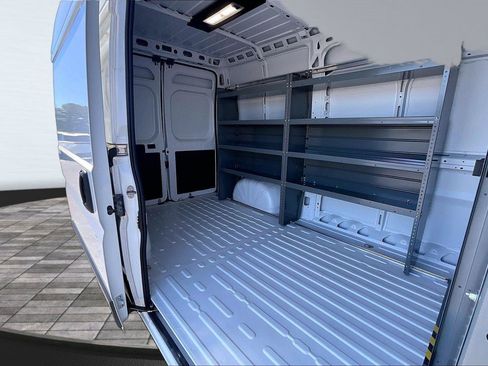 Used 2025 RAM ProMaster 2500 w/ Convenience Group FWD image 27