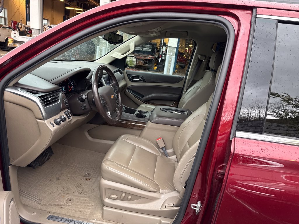 Used 2020 Chevrolet Tahoe LT w/ Luxury Package AWD/4WD image 10