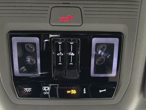 Used 2025 Volkswagen Atlas SE w/ Panoramic Sunroof Package AWD/4WD image 34