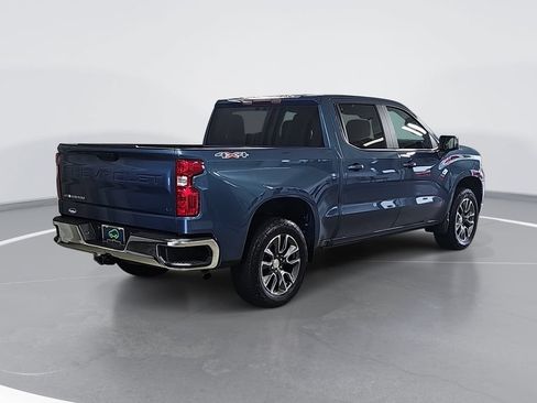 Used 2024 Chevrolet Silverado 1500 LT AWD/4WD image 3