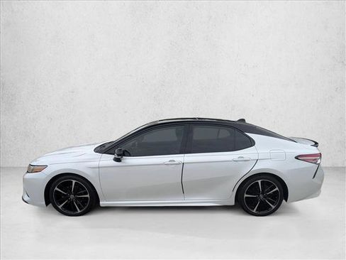 Used 2019 Toyota Camry XSE FWD image 8