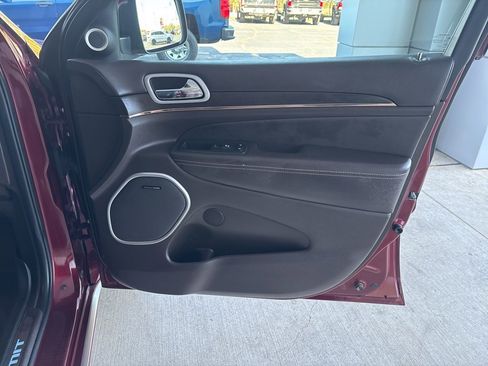Used 2018 Jeep Grand Cherokee Summit image 34