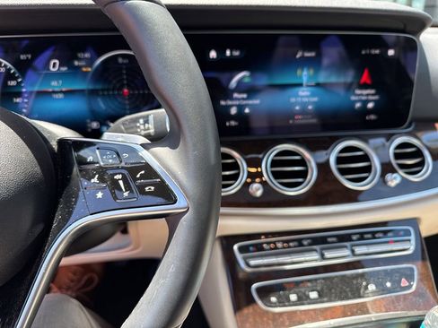 Used 2023 Mercedes-Benz E 350 Sedan image 4