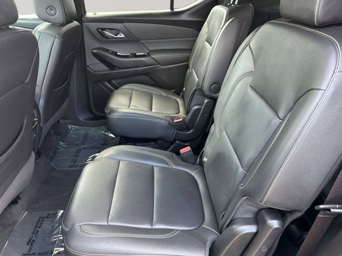 Used 2023 Chevrolet Traverse LT w/ LT Premium Package AWD/4WD image 33