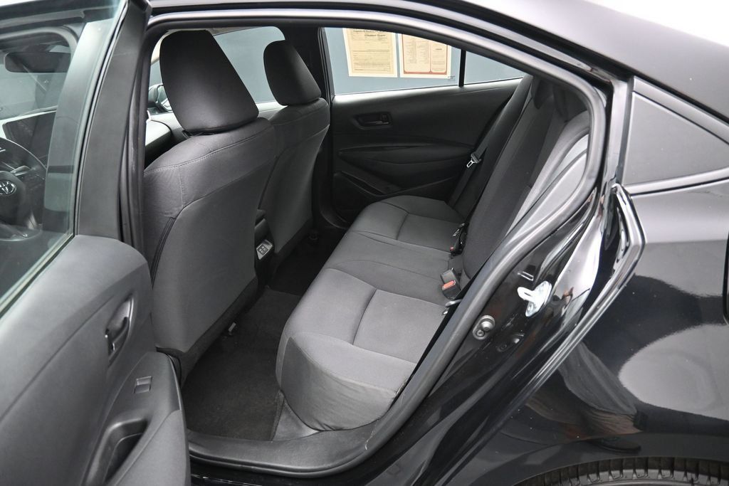 Used 2025 Toyota Corolla LE FWD image 25