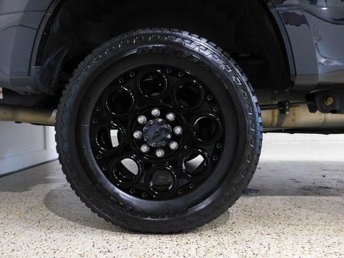 Used 2022 Ford F250 Lariat w/ Black Appearance Pkg image 98