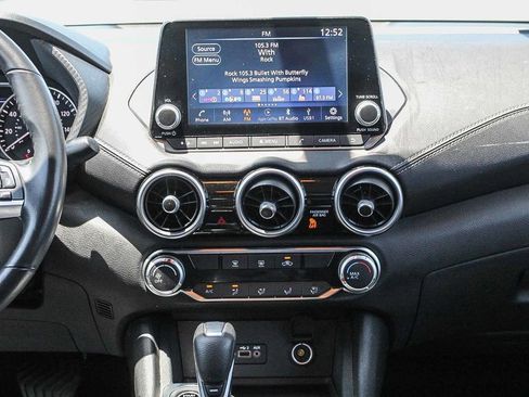 Used 2022 Nissan Sentra SV FWD image 14