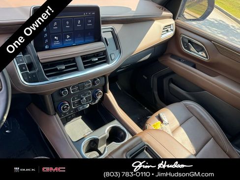 Used 2024 Chevrolet Suburban High Country image 35