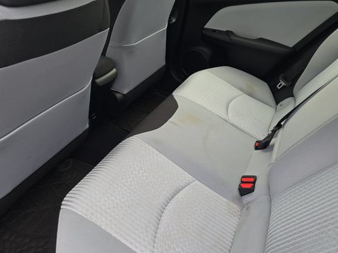 Used 2016 Toyota Prius Two FWD image 9