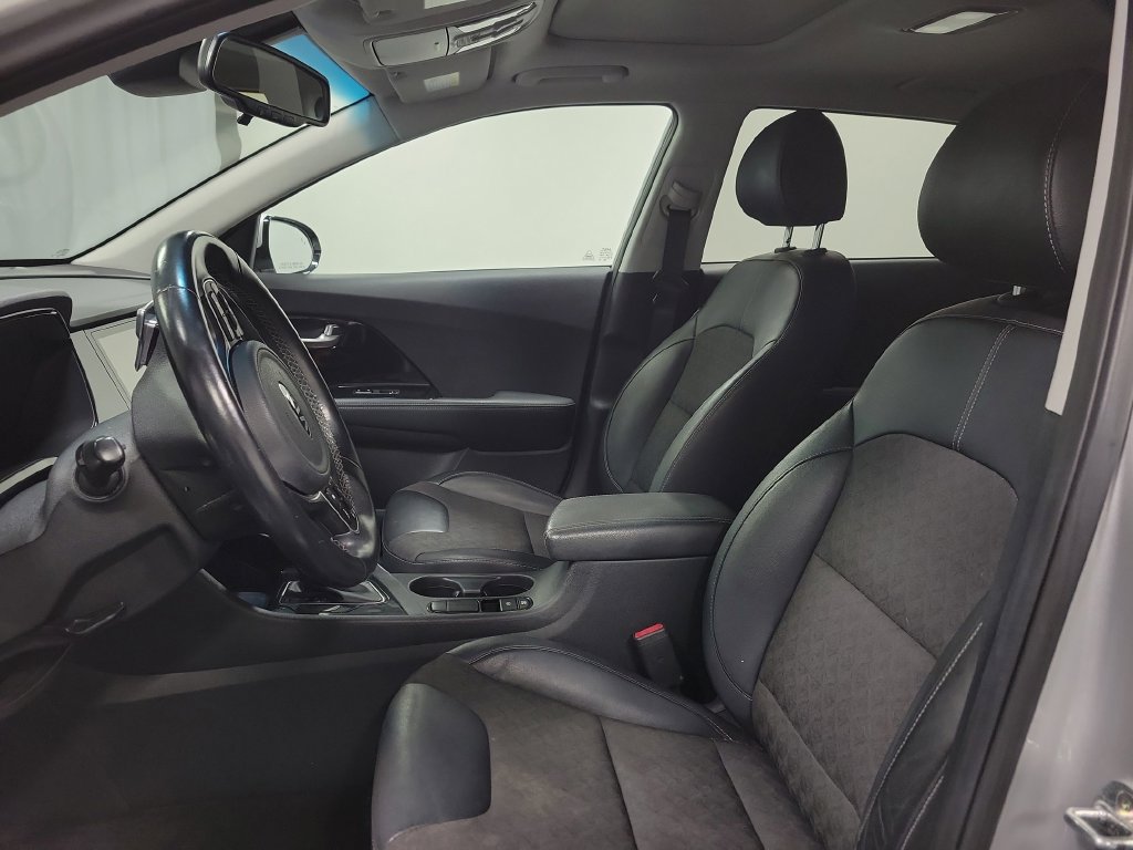 Used 2021 Kia Niro Touring FWD image 14